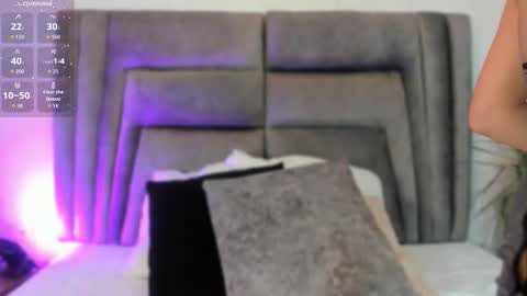 Snapshot of sophiee_smith chatting on November 2025 11:32:01 AM Sophie online show from November 2025 11:32:01 AM