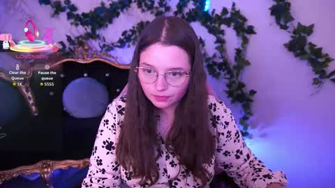 sophieedreams online show from October 2025 02:51:02 PM