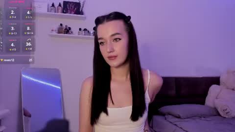 Snapshot of sophieelainee chatting on July 2026 05:54:01 PM Sophie online show from July 2026 05:54:01 PM