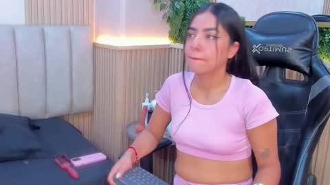 Snapshot of sophiegriffin_ chatting on February 2026 07:06:02 PM Sofa online show from February 2026 07:06:02 PM