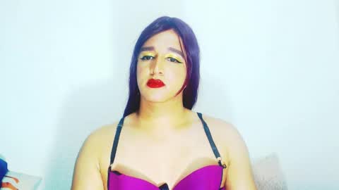 sophiehillsxo online show from April 2026 11:14:02 AM