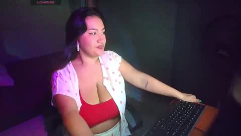Snapshot of sophiejuicy_ chatting on October 2025 03:45:02 AM sophiejuicy_ online show from October 2025 03:45:02 AM
