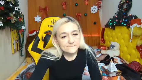 Snapshot of sophiekittyy chatting on December 2024 10:37:02 AM sophiekittyy online show from December 2024 10:37:02 AM