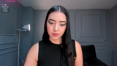 Snapshot of sophielanne chatting on November 2025 11:04:02 PM Sophie online show from November 2025 11:04:02 PM