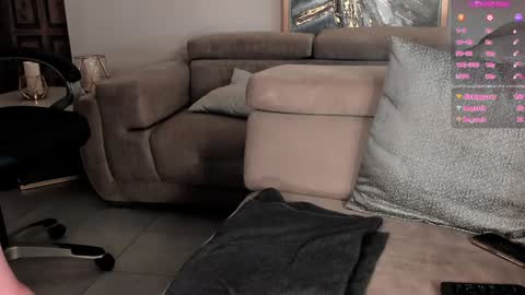 Snapshot of sophiepalmerx chatting on January 2025 06:07:01 PM Sophie Palmer online show from January 2025 06:07:01 PM