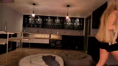 Snapshot of sophiepalmerx chatting on February 2025 02:00:02 PM Sophie Palmer online show from February 2025 02:00:02 PM