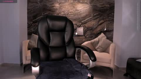 Snapshot of sophiepalmerx chatting on February 2025 02:12:01 PM Sophie Palmer online show from February 2025 02:12:01 PM