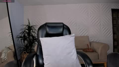 Snapshot of sophiepalmerx chatting on February 2025 06:04:01 PM Sophie Palmer online show from February 2025 06:04:01 PM