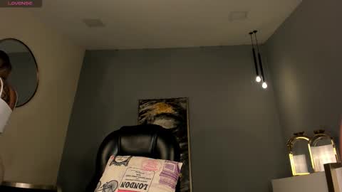 Snapshot of sophiepalmerx chatting on October 2025 10:49:02 AM Sophie Palmer online show from October 2025 10:49:02 AM