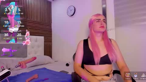 Snapshot of sophiewolf_ chatting on March 2026 07:56:01 AM Sophie online show from March 2026 07:56:01 AM