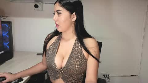 Sophiee online show from April 2026 11:40:02 PM
