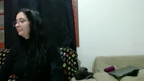 Snapshot of sophirivers chatting on October 2025 10:30:01 PM sophirivers online show from October 2025 10:30:01 PM