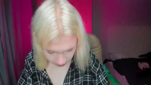 soska_albinosk online show from January 2026 01:46:01 PM