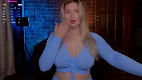 soulmeinme online show from November 2025 07:46:02 PM