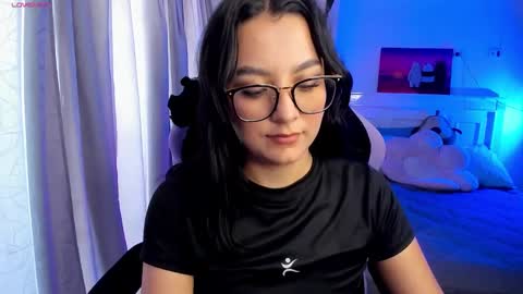 Snapshot of soy___lili chatting on January 2025 09:50:01 PM Lili online show from January 2025 09:50:01 PM