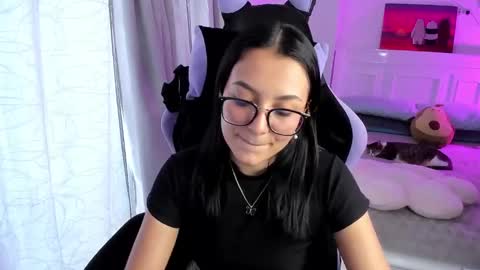 Snapshot of soy___lili chatting on February 2025 10:04:02 PM Lili online show from February 2025 10:04:02 PM