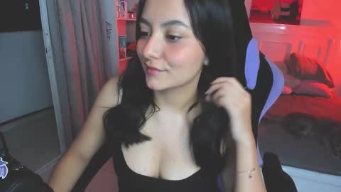 Snapshot of soy___lili chatting on October 2025 11:01:02 PM Lili online show from October 2025 11:01:02 PM