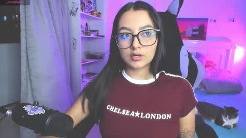 Snapshot of soy___lili chatting on October 2025 12:11:02 AM Lili online show from October 2025 12:11:02 AM