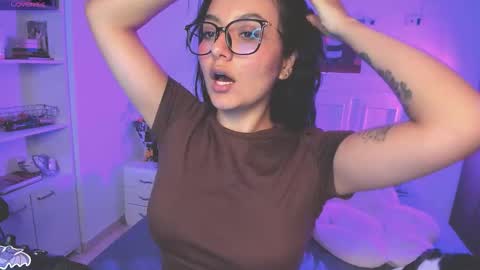 Snapshot of soy___lili chatting on November 2025 05:40:01 AM Lili online show from November 2025 05:40:01 AM