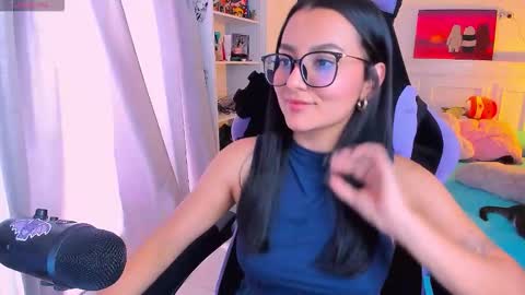 Snapshot of soy___lili chatting on November 2025 09:02:01 PM Lili online show from November 2025 09:02:01 PM