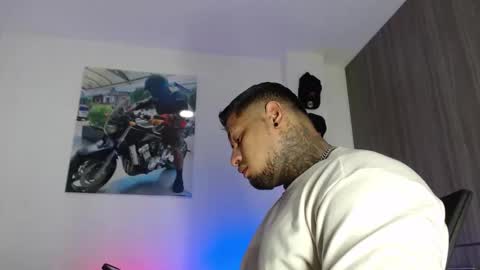 soy_apolo online show from November 2025 12:19:02 PM