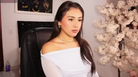 Daniela online show from November 2025 02:33:01 AM
