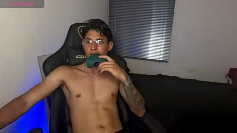 Snapshot of soy_samuel11 chatting on June 2026 01:40:02 AM soy_samuel11 online show from June 2026 01:40:02 AM