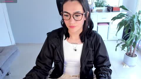 Snapshot of soyabby_ chatting on January 2025 08:41:01 PM Luisa online show from January 2025 08:41:01 PM