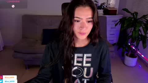 Luisa    online show from February 2025 03:31:02 AM