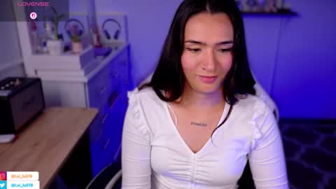 Snapshot of soyabby_ chatting on November 2025 10:42:01 PM Luisa online show from November 2025 10:42:01 PM