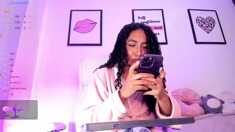 Juliana online show from February 2025 06:13:01 PM