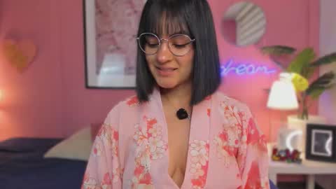 Snapshot of soysaraa_ chatting on February 2026 06:00:02 AM Aleja online show from February 2026 06:00:02 AM