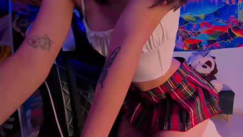 Val online show from February 2025 01:10:01 AM