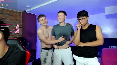 Gabo Lucas and Justin online show from February 2026 09:58:01 PM