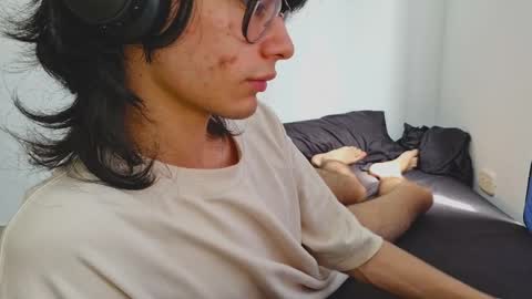 Snapshot of spaiseebuhnaanuh chatting on March 2025 03:26:01 PM Roger online show from March 2025 03:26:01 PM