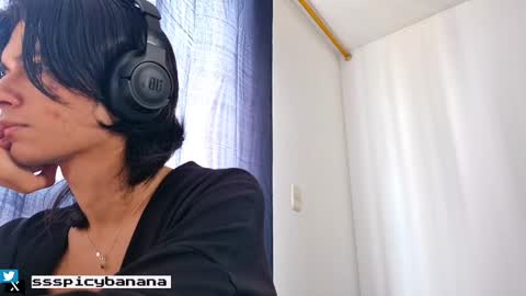 Snapshot of spaiseebuhnaanuh chatting on March 2025 05:11:02 PM Roger online show from March 2025 05:11:02 PM