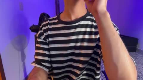 Snapshot of spaiseebuhnaanuh chatting on October 2025 12:10:01 AM Roger online show from October 2025 12:10:01 AM