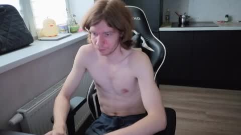 Snapshot of spaisenok chatting on June 2026 06:07:01 AM Mike online show from June 2026 06:07:01 AM