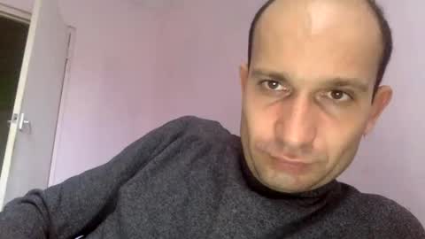 Snapshot of sparei7 chatting on December 2024 10:34:01 AM Snaiky online show from December 2024 10:34:01 AM