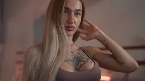 Snapshot of sparks__daisy chatting on December 2024 02:49:02 PM DAISY online show from December 2024 02:49:02 PM