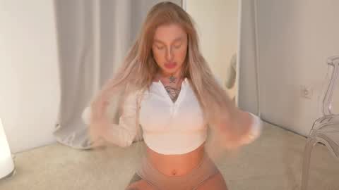 Snapshot of sparks__daisy chatting on February 2025 06:32:02 PM DAISY online show from February 2025 06:32:02 PM