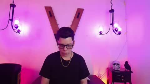 spencerm_ online show from November 2025 08:08:02 PM