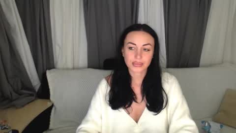 Carla online show from January 2026 06:01:01 PM