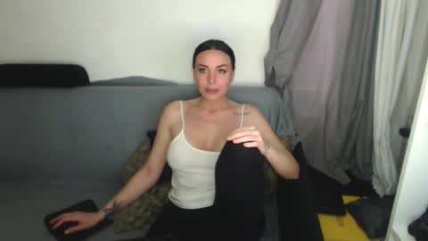 Carla online show from March 2026 02:43:01 PM