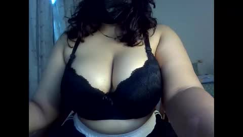 Snapshot of spicy_titties chatting on May 2026 01:34:02 AM spicy_titties online show from May 2026 01:34:02 AM