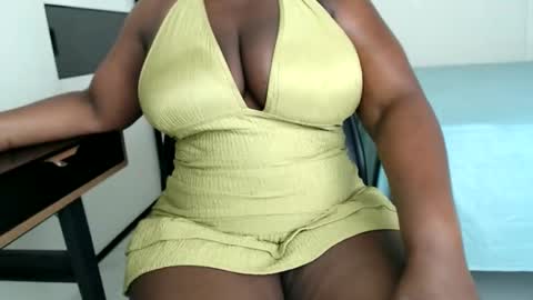 Snapshot of spicychocolatestrawberry chatting on March 2026 07:10:02 PM SPICYCHOCSTRAW online show from March 2026 07:10:02 PM