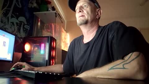 Snapshot of spicyfox420 chatting on October 2025 12:52:02 AM SpicyFox420 online show from October 2025 12:52:02 AM