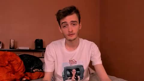 Snapshot of spider___man chatting on October 2025 09:34:02 PM Spidey online show from October 2025 09:34:02 PM