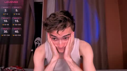 Snapshot of spider___man chatting on October 2025 02:40:01 PM Spidey online show from October 2025 02:40:01 PM