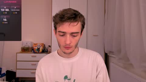 Snapshot of spider___man chatting on November 2025 05:14:02 PM Spidey online show from November 2025 05:14:02 PM